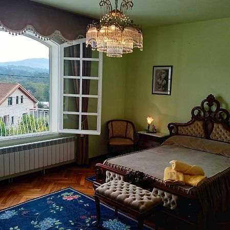 A Casa De Abelleira Ponteareas Bed & Breakfast ภายนอก รูปภาพ