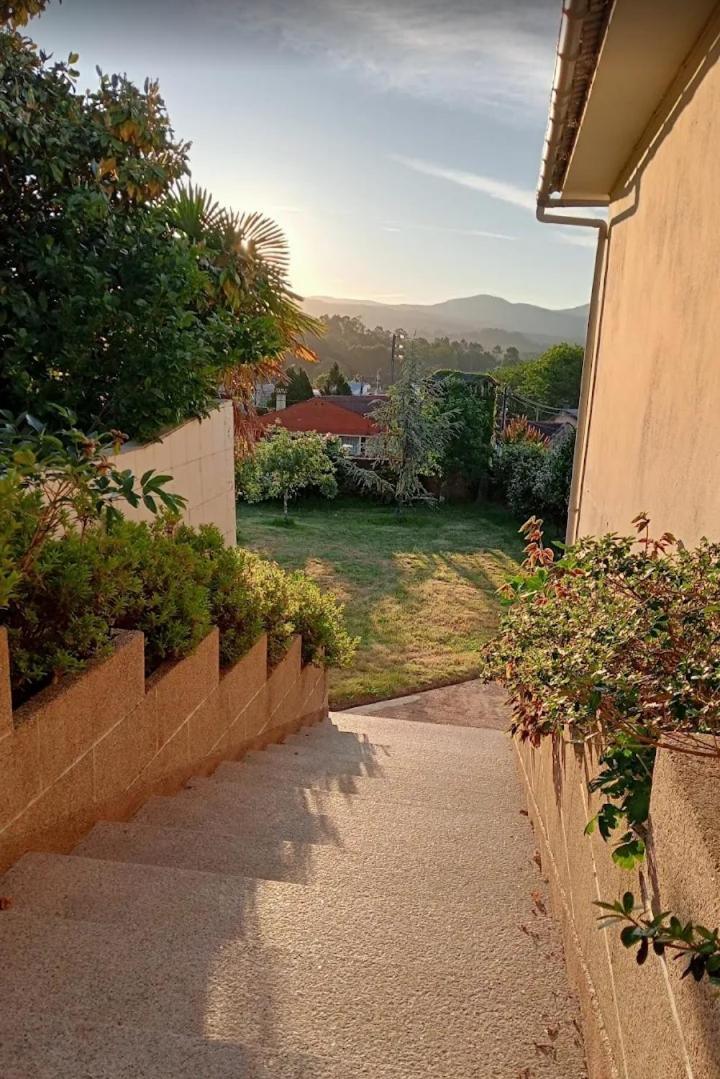 A Casa De Abelleira Ponteareas Bed & Breakfast ภายนอก รูปภาพ