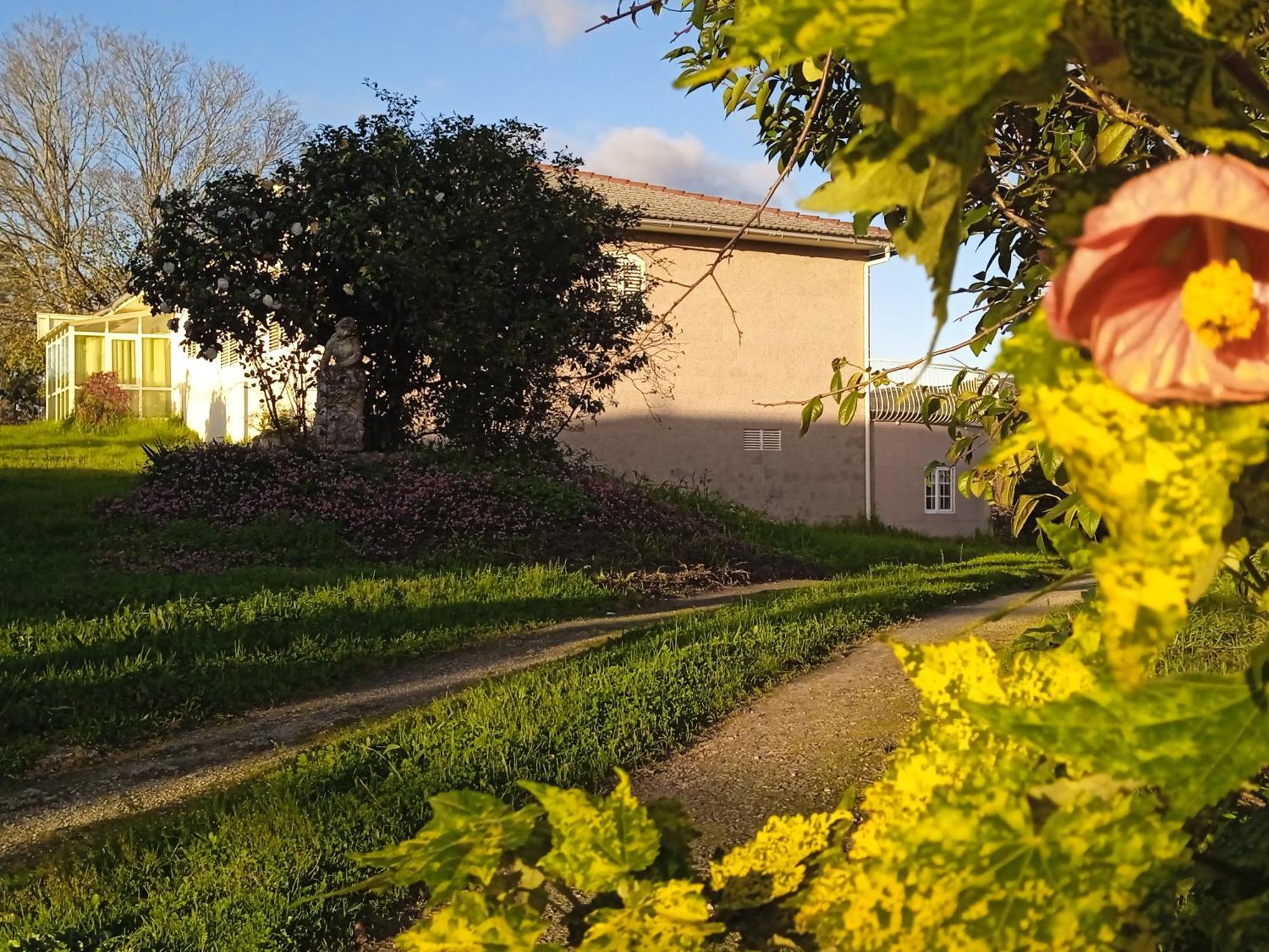 A Casa De Abelleira Ponteareas Bed & Breakfast ภายนอก รูปภาพ